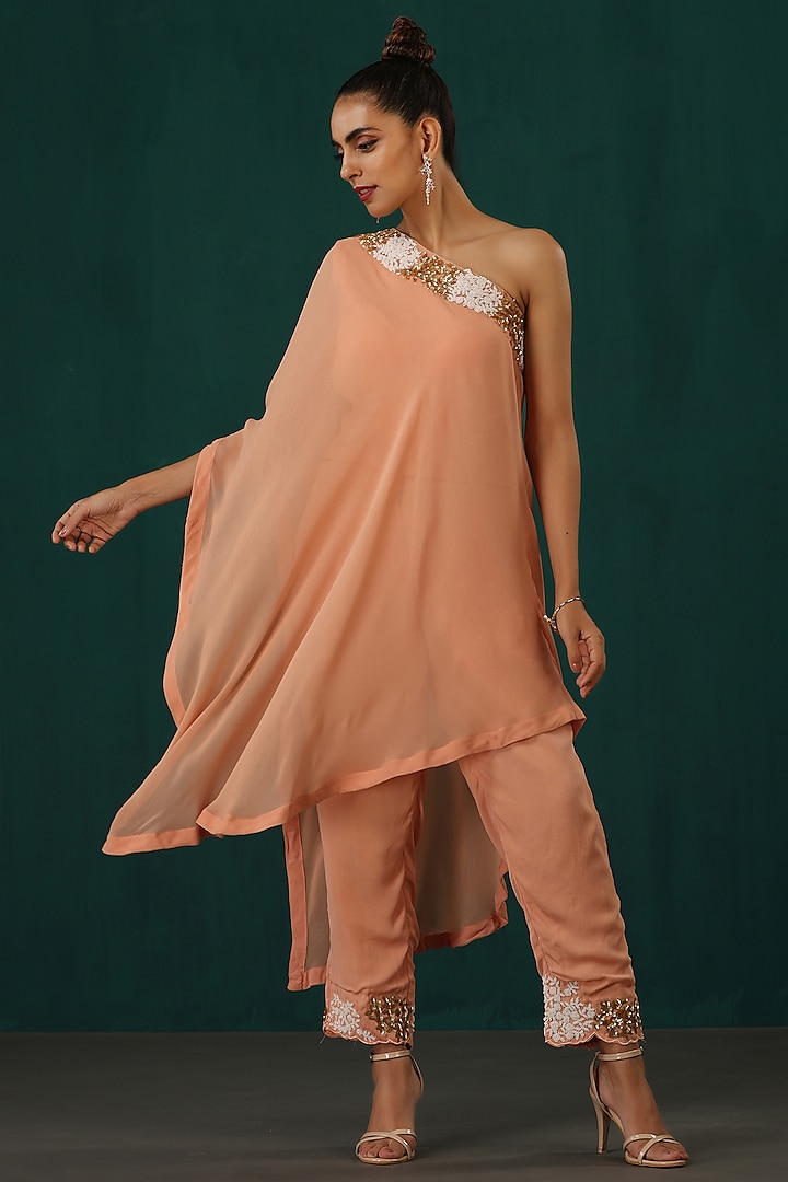 Peach Georgette & Shantoon Hand Embroidered Cape Set by MINAKI WOMANZ at Pernia's Pop Up Shop