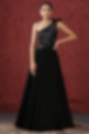 Black Embellished Georgette Gown by MINAKI WOMANZ