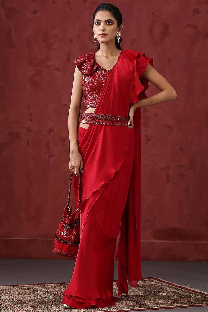 Red Georgette Pre-Stitched Wedding Saree Set by MINAKI WOMANZ at Pernia's Pop Up Shop