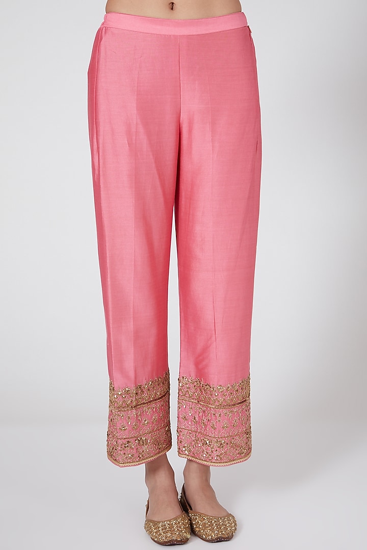 Pink Embroidered Kurta Set by Megha & Jigar at Pernia's Pop Up Shop