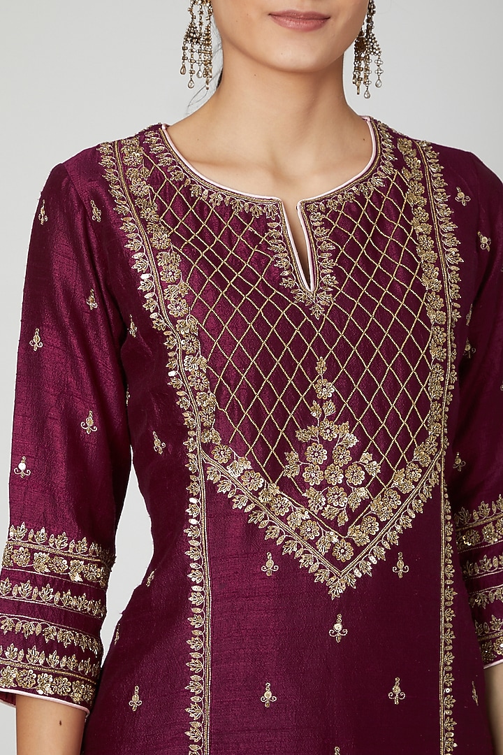 Wine Embroidered Kurta Set by Megha & Jigar at Pernia's Pop Up Shop