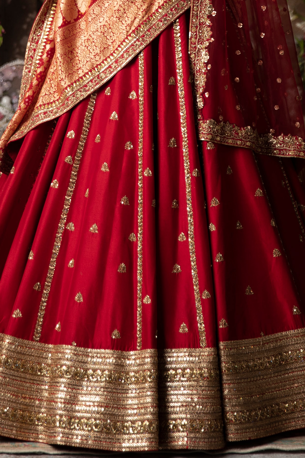AXRT287 Red & Blue Art Silk Embroidered with Satin Inner Lehenga with  Contrast Blouse & Net Dupatta – Chhabra 555