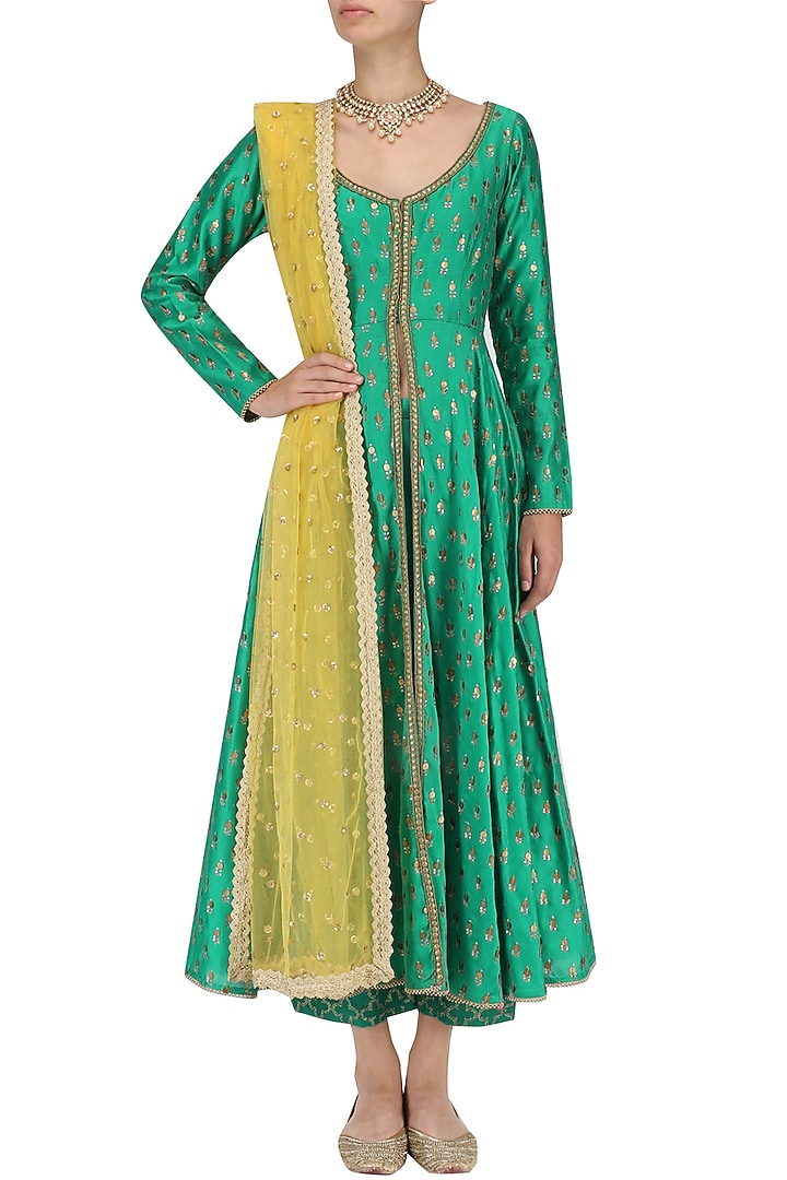 Green chanderi kurta and palazzo pants set available only at Pernia's Pop Up Shop.