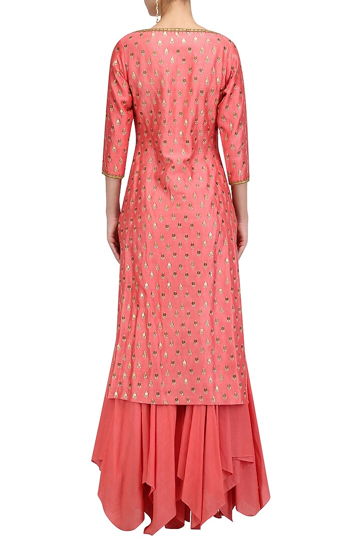 Peach chanderi kurta and gharara pants set available only at Pernia's Pop Up Shop.