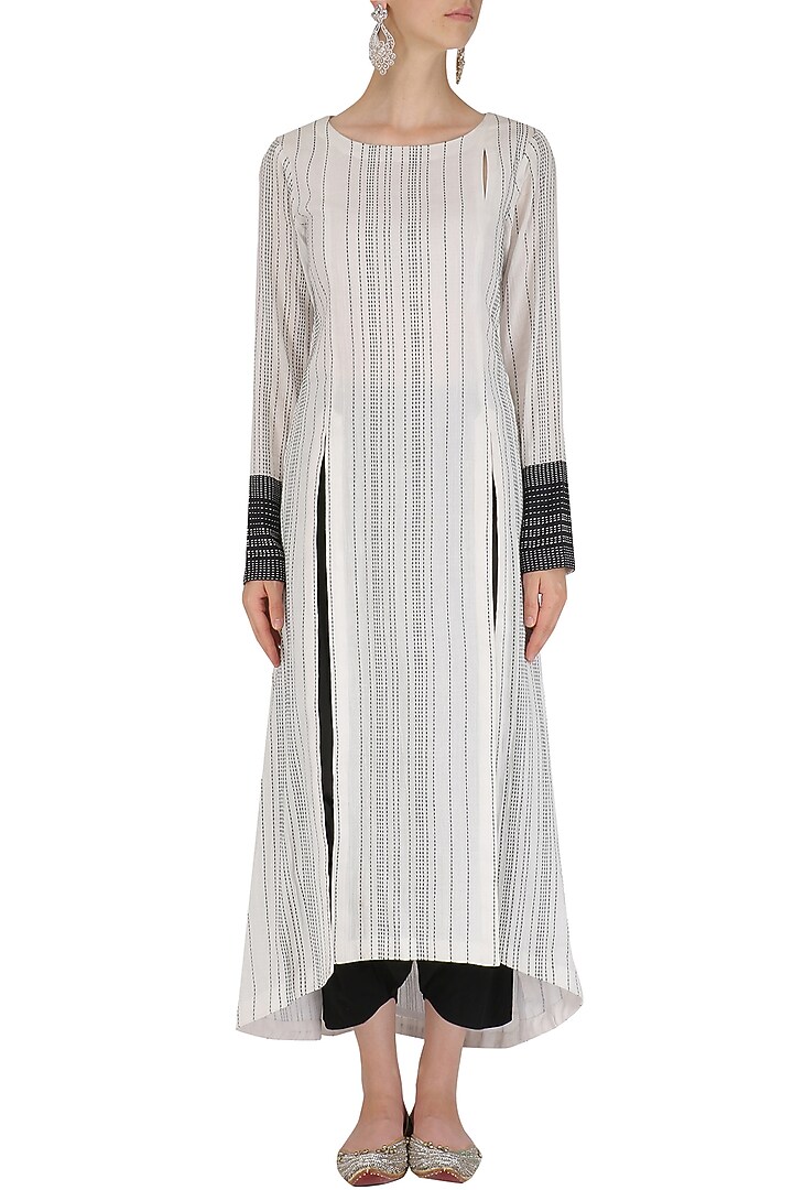 Black and white textured kurta and dhoti set available only at Pernia's Pop Up Shop.