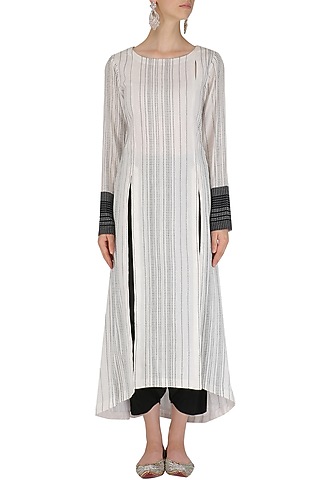 Black and White Textured Kurta and Dhoti Set by Megha & Jigar