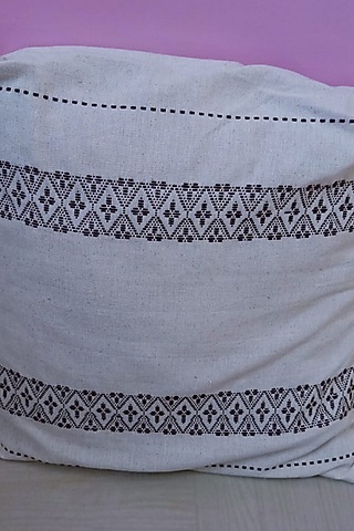 White Handwoven Cotton Cushion Cover (Set of 6) by Manju Kalita Das