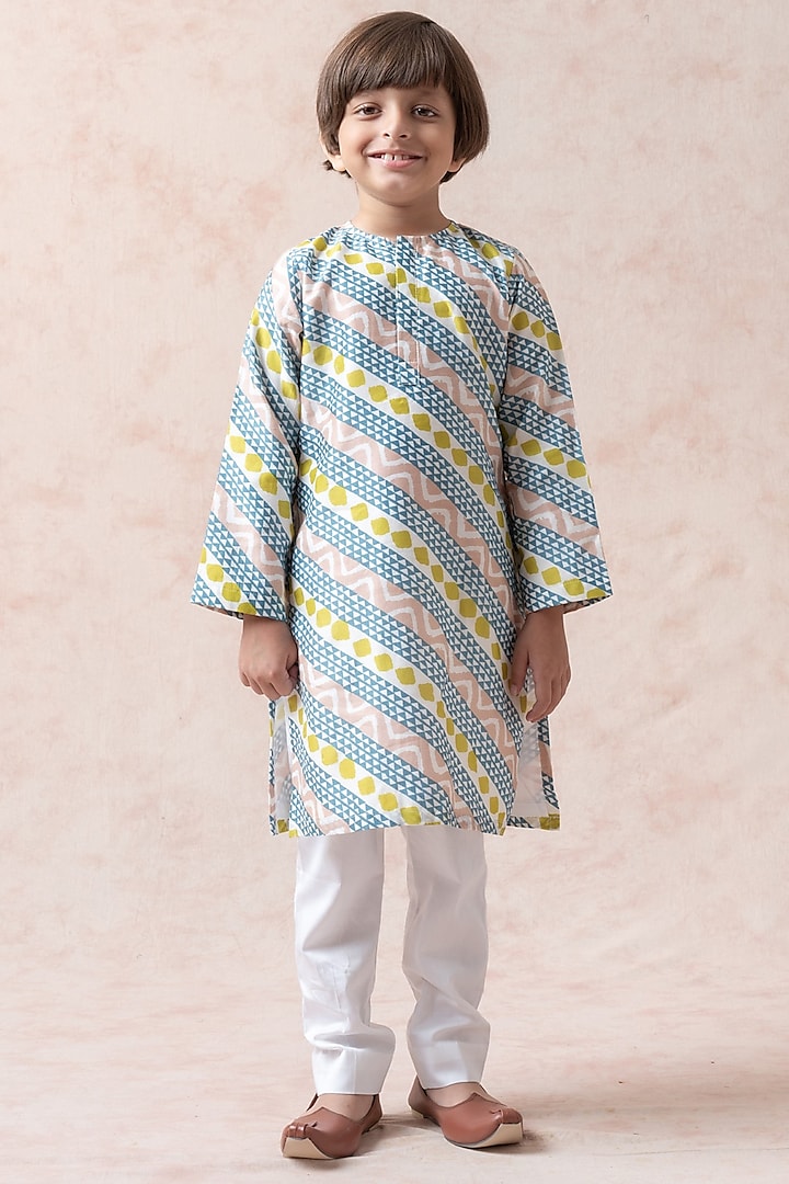 Blue Cotton Silk Geometric Printed Kurta Set For Boys by Thetaa Kids