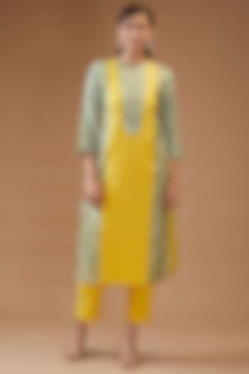 Canary Yellow Chanderi Printed Kurta Set by Momkidsfashion at Pernia's Pop Up Shop