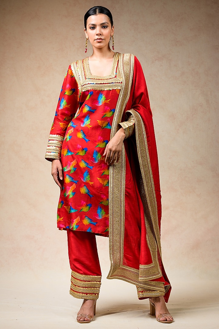 Red Cupro Silk Printed & Embellished Kurta Set by Momkidsfashion