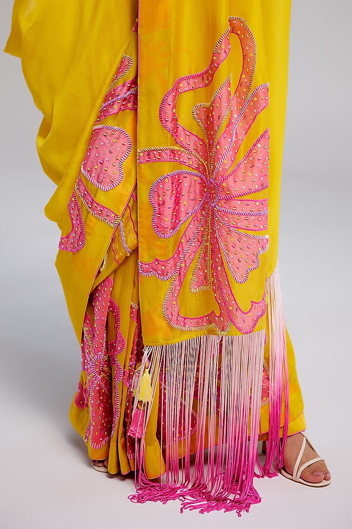 Sunvillea Cream Shimmer Chiffon Applique Hand Embroidered Reception Saree Set by Monika Nidhee at Pernia's Pop Up Shop