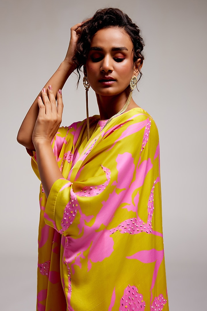 Sunvillea Cream Shimmer Chiffon Kurta Set by Monika Nidhee at Pernia's Pop Up Shop