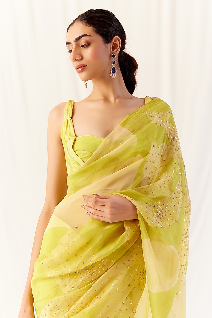 Sunvillea Cream Organza Floral Printed Wedding Saree Set by Monika Nidhee at Pernia's Pop Up Shop