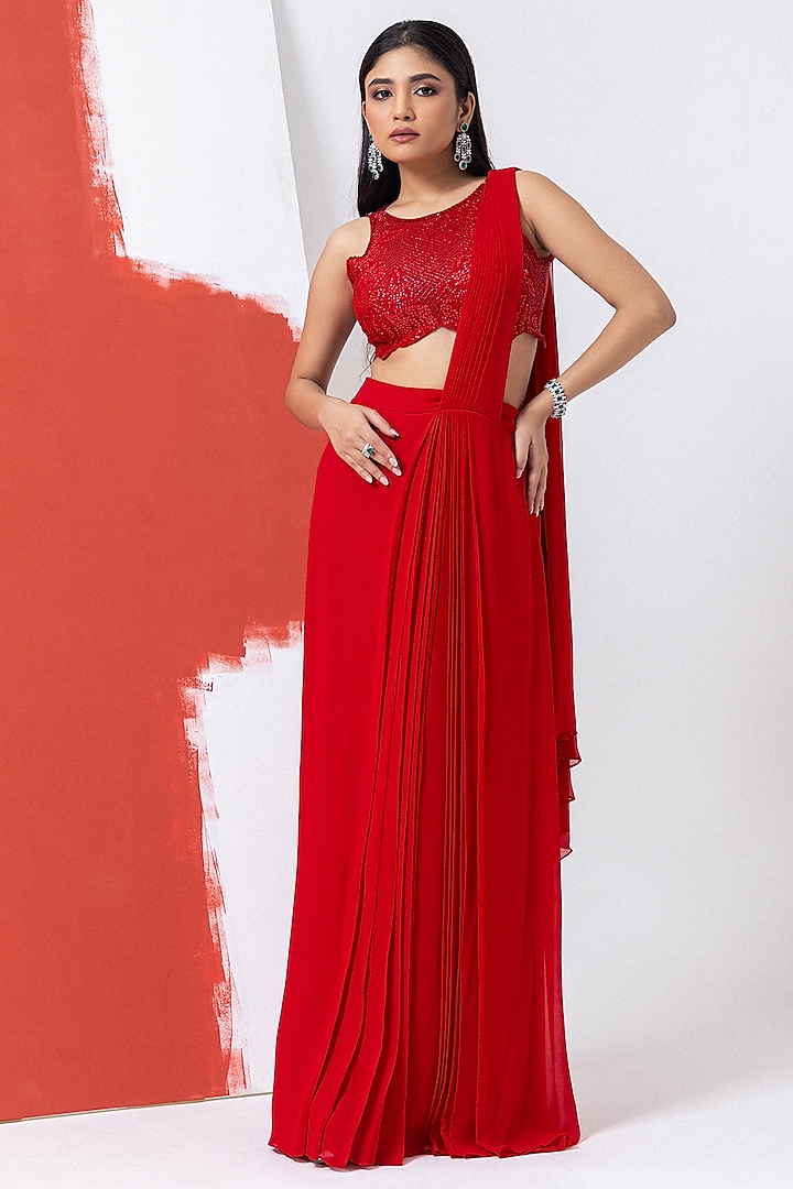 Medusa Red Georgette & Organza Cutdana Work Draped Saree Set by Mehak Sharma at Pernia's Pop Up Shop