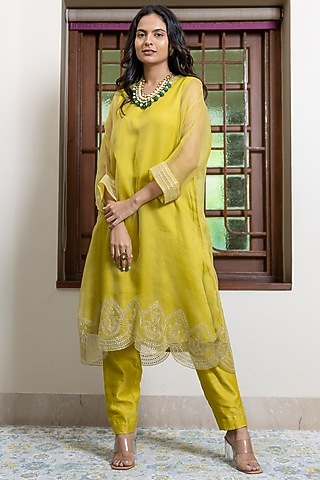 Mustard Organza Embroidered Kaftan Set by Maliha by Anar and Anoli