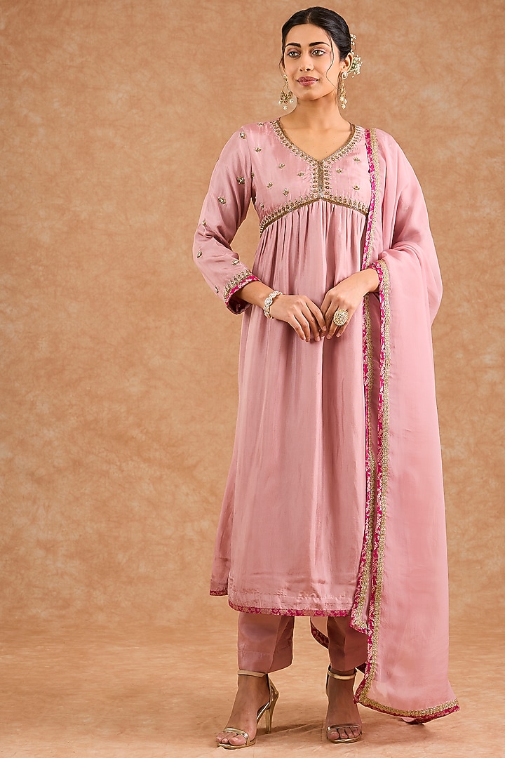 Dull Pink Viscose Silk Motif Hand Embroidered Kurta Set by Milu Madan at Pernia's Pop Up Shop
