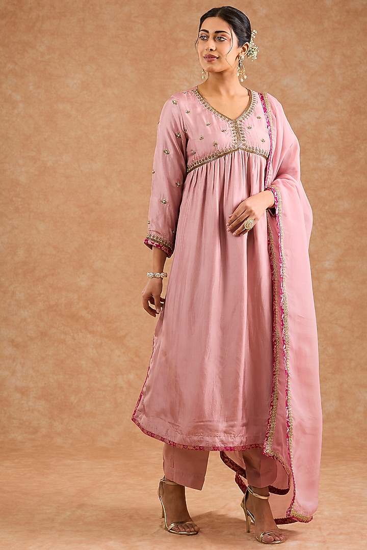 Dull Pink Viscose Silk Motif Hand Embroidered Kurta Set by Milu Madan at Pernia's Pop Up Shop