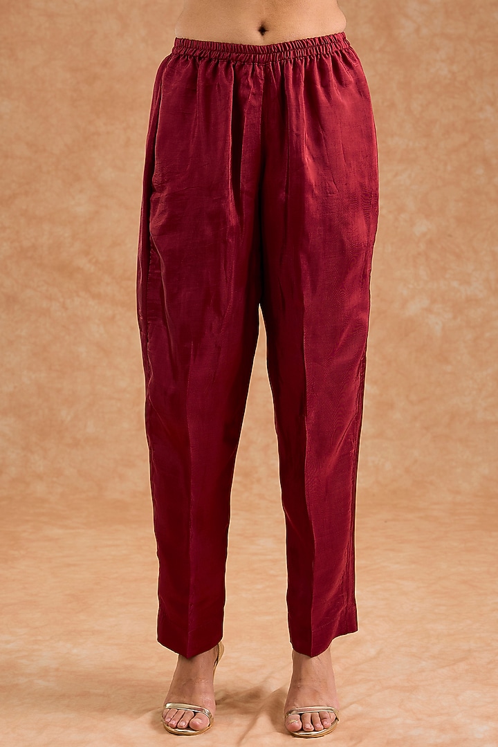 Maroon Viscose Silk Motif Hand Embroidered Kurta Set by Milu Madan at Pernia's Pop Up Shop