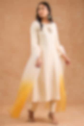 Ivory Viscose Silk Hand Embroidered Kurta Set by Milu Madan at Pernia's Pop Up Shop