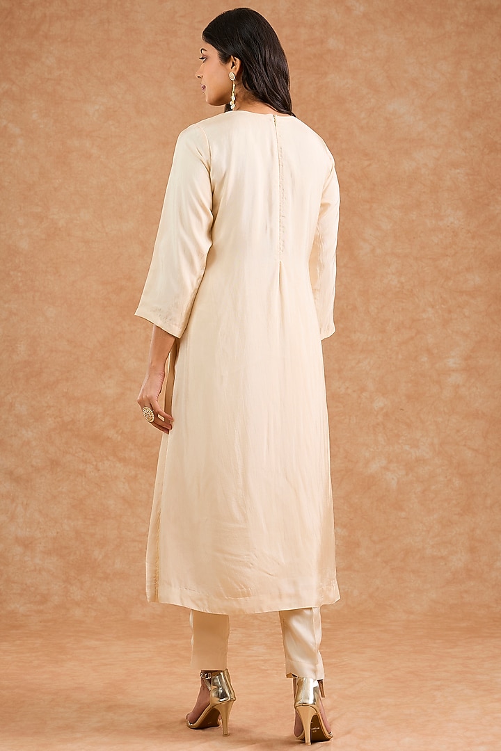 Ivory Viscose Silk Hand Embroidered Kurta Set by Milu Madan at Pernia's Pop Up Shop