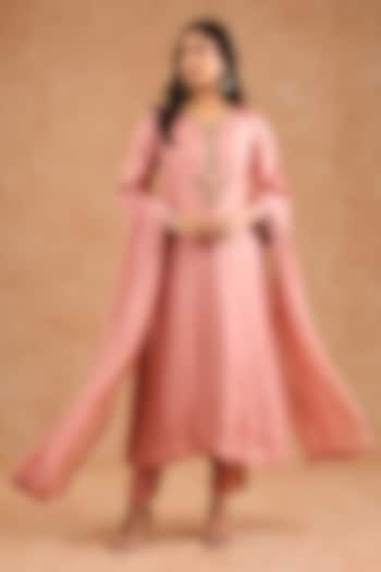 Dull Peach Viscose Silk Hand Embroidered Kurta Set by Milu Madan at Pernia's Pop Up Shop