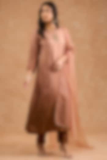 Brown Ombre Viscose Silk Hand Embroidered Kurta Set by Milu Madan at Pernia's Pop Up Shop