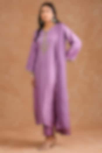 Purple Viscose Silk Hand Embroidered Kurta Set by Milu Madan at Pernia's Pop Up Shop