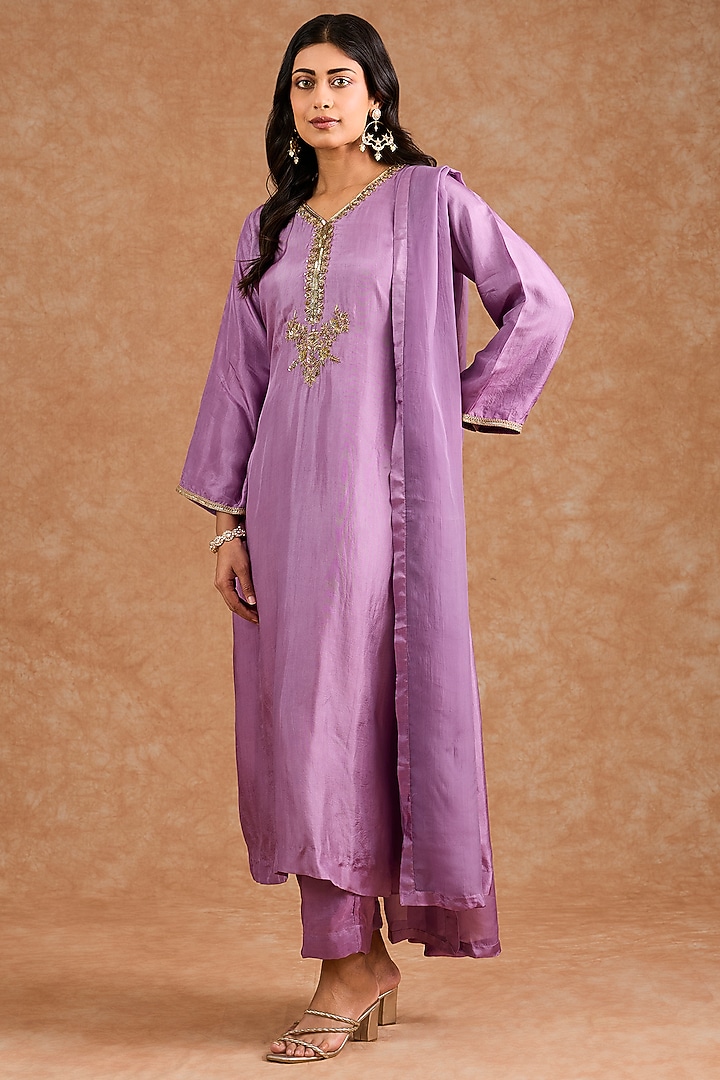Purple Viscose Silk Hand Embroidered Kurta Set by Milu Madan at Pernia's Pop Up Shop