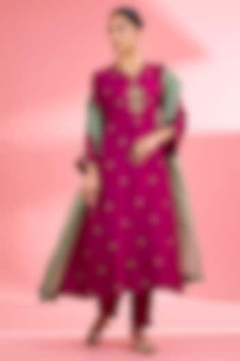 Fuchsia Katan Silk Dabka Embroidered A-Line Kurta Set by Milu Madan at Pernia's Pop Up Shop