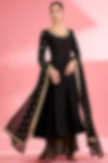 Black Katan Silk Sequins Embroidered Party Wear Anarkali Set by Milu Madan at Pernia's Pop Up Shop