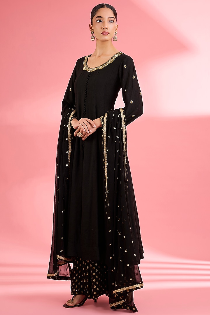 Black Katan Silk Sequins Embroidered Party Wear Anarkali Set by Milu Madan at Pernia's Pop Up Shop