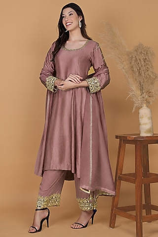 Earthy Pink Katan Silk Mirror Work Kurta Set by Milu Madan