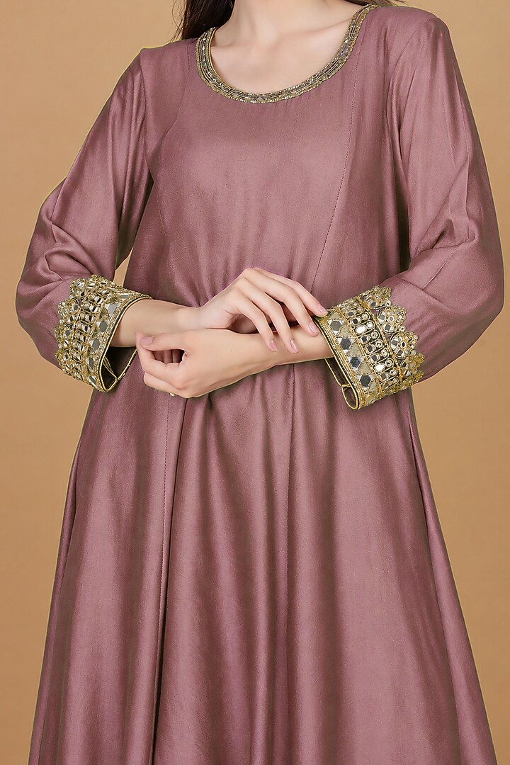 Earthy Pink Katan Silk Mirror Work Kurta Set by Milu Madan at Pernia's Pop Up Shop