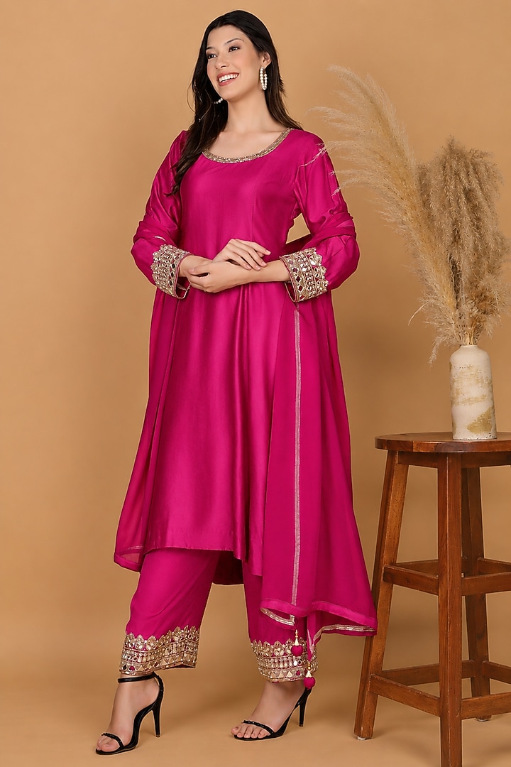 Fuchsia Katan Silk Mirror Work Kurta Set by Milu Madan at Pernia's Pop Up Shop