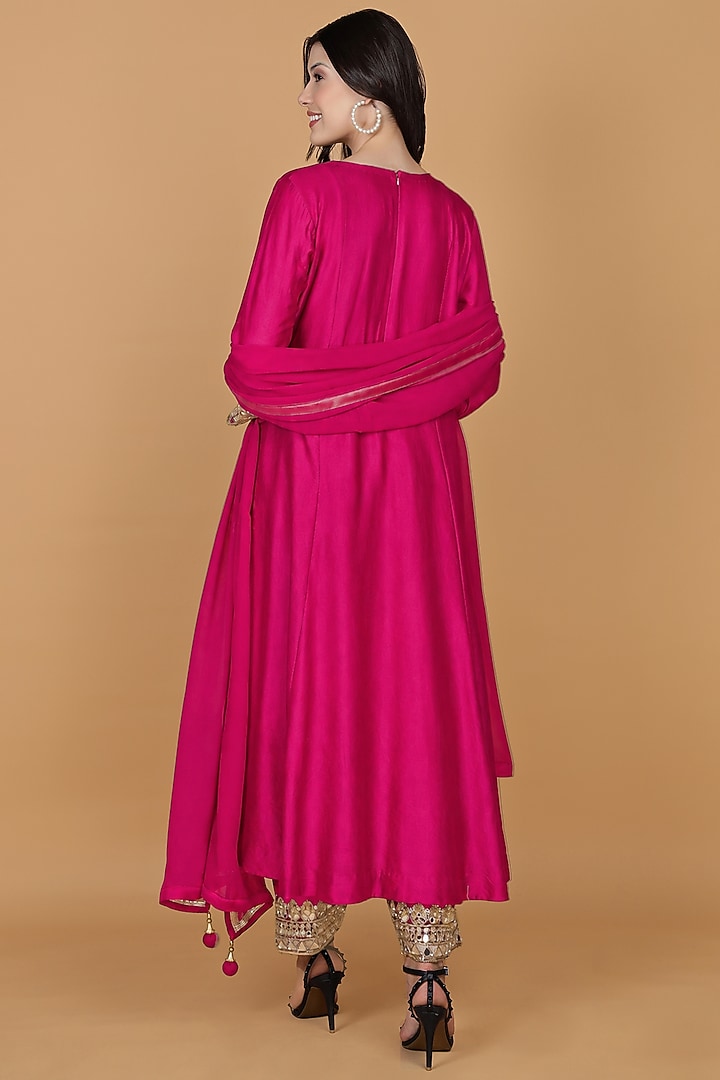 Fuchsia Katan Silk Mirror Work Kurta Set by Milu Madan at Pernia's Pop Up Shop