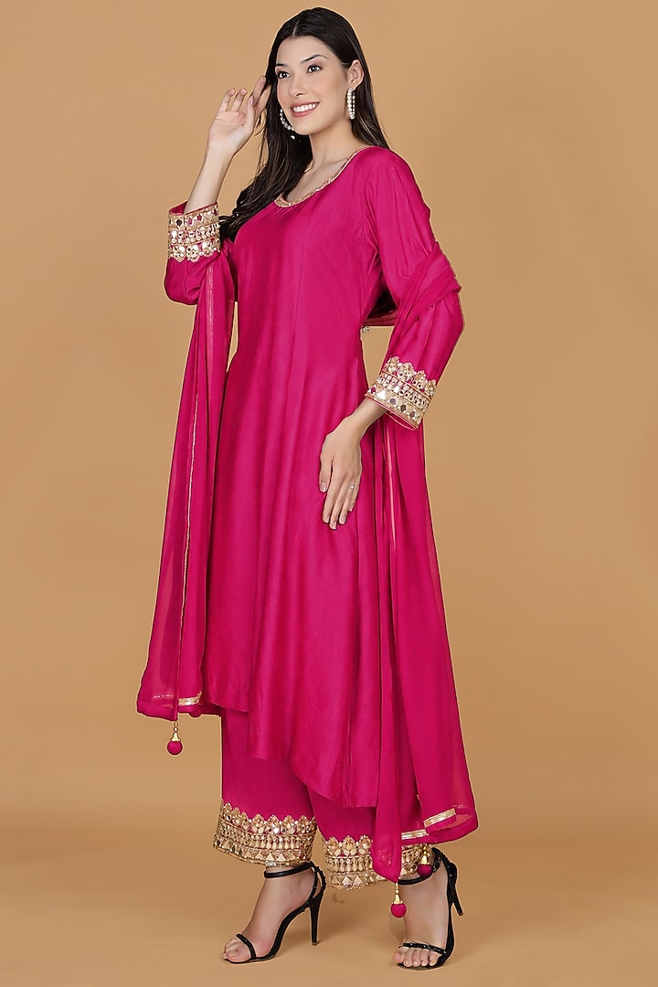 Fuchsia Katan Silk Mirror Work Kurta Set by Milu Madan at Pernia's Pop Up Shop