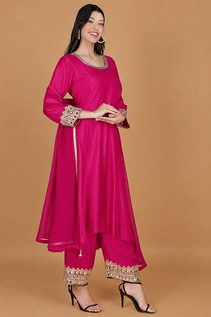 Fuchsia Katan Silk Mirror Work Kurta Set by Milu Madan at Pernia's Pop Up Shop