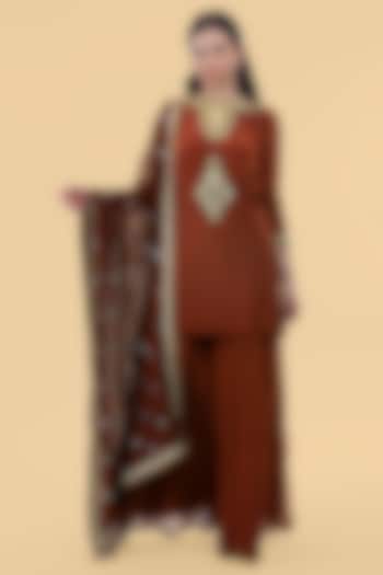 Brown Crepe Cutdana Embroidered Kurta Set by Milu Madan at Pernia's Pop Up Shop