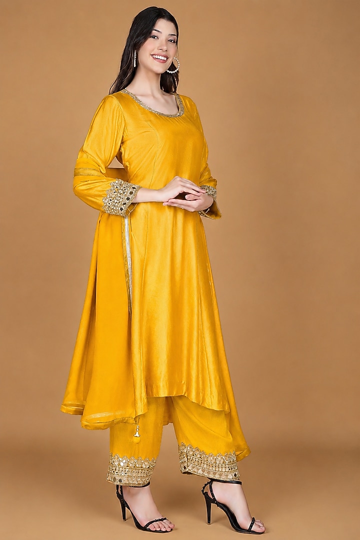 Mustard Yellow Katan Silk Cutdana Embroidered Kurta Set by Milu Madan at Pernia's Pop Up Shop