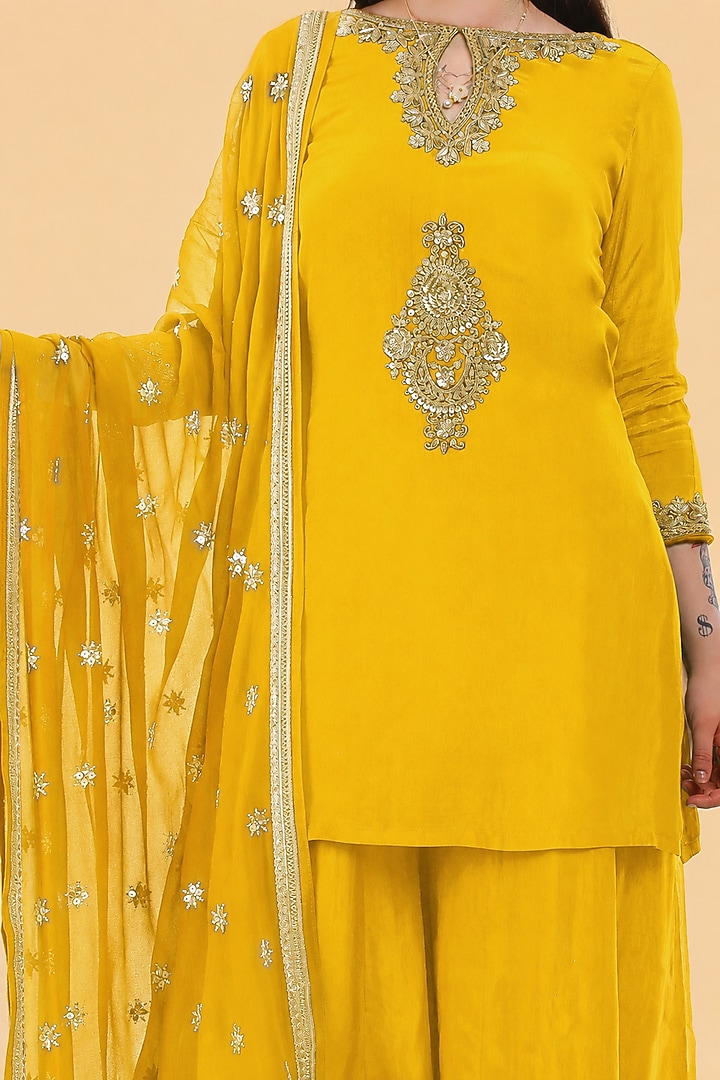 Yellow Crepe Cutdana Embroidered Kurta Set by Milu Madan at Pernia's Pop Up Shop