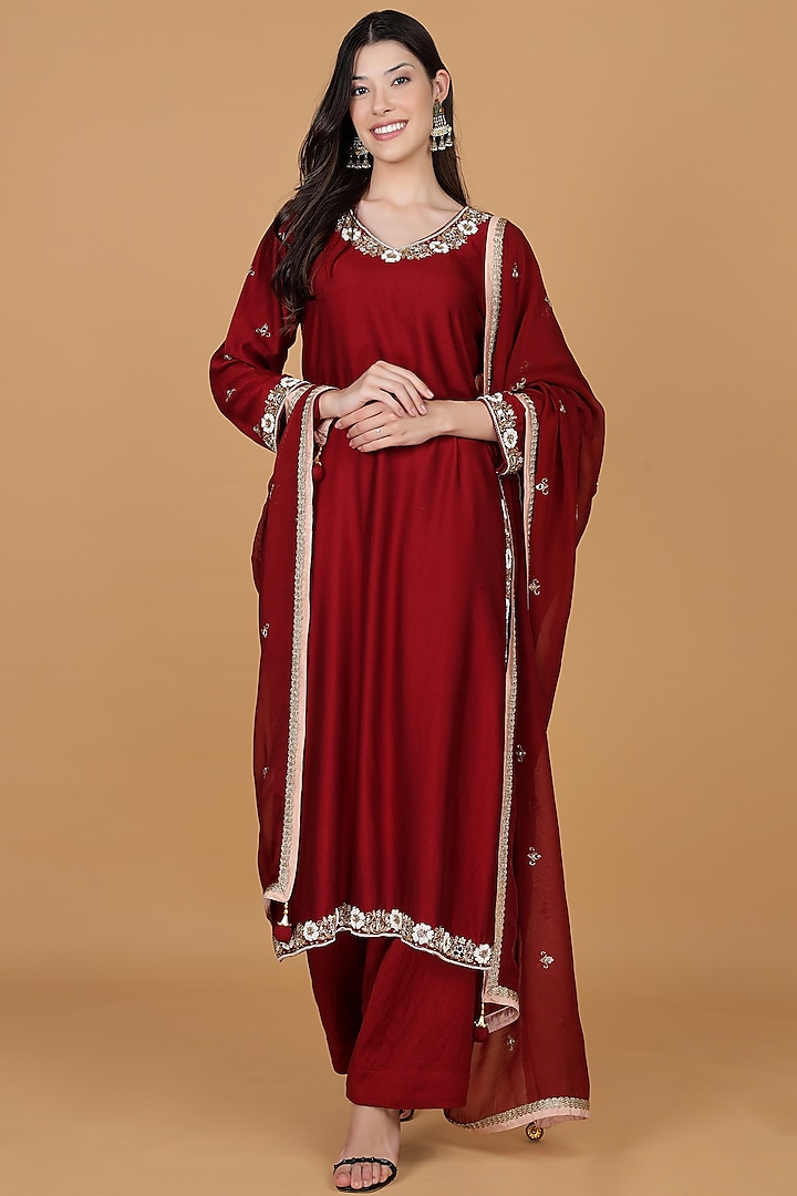 Maroon Katan Silk Mirror Embroidered Kurta Set by Milu Madan at Pernia's Pop Up Shop