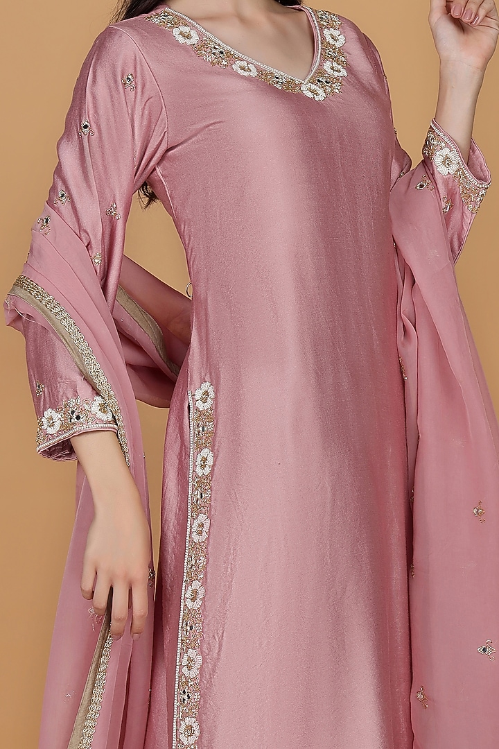 Onion Pink Katan Silk Mirror Work Kurta Set by Milu Madan at Pernia's Pop Up Shop