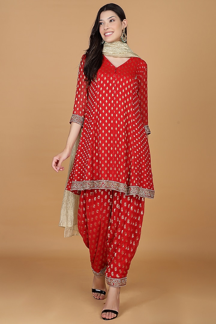 Red Georgette Dabka Work Kurta Set by Milu Madan at Pernia's Pop Up Shop
