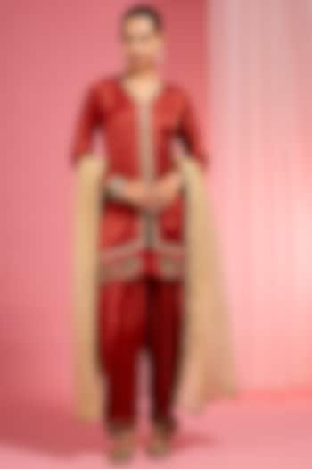 Red Modal Satin Dabka Embroidered Kurta Set by Milu Madan at Pernia's Pop Up Shop