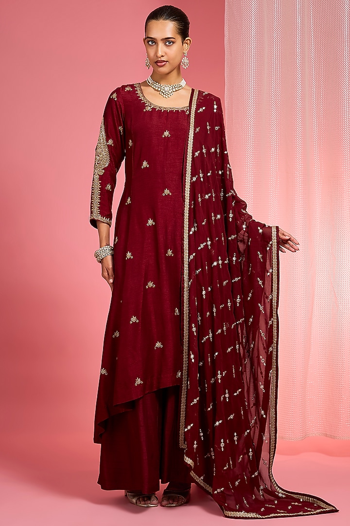 Dark Maroon Viscose Dupion Silk Dabka Hand Embroidered Kurta Set by Milu Madan at Pernia's Pop Up Shop