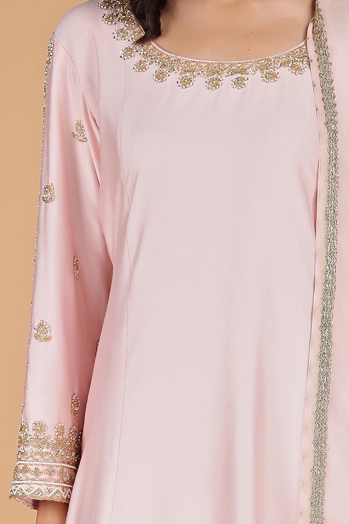 Light Pink Katan Silk Embroidered Kurta Set by Milu Madan at Pernia's Pop Up Shop