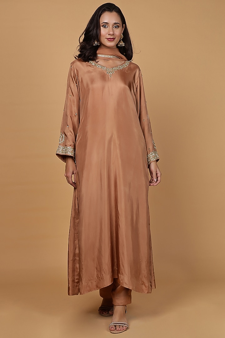 Rust Opara Silk Hand Embroidered Kurta Set by Milu Madan at Pernia's Pop Up Shop