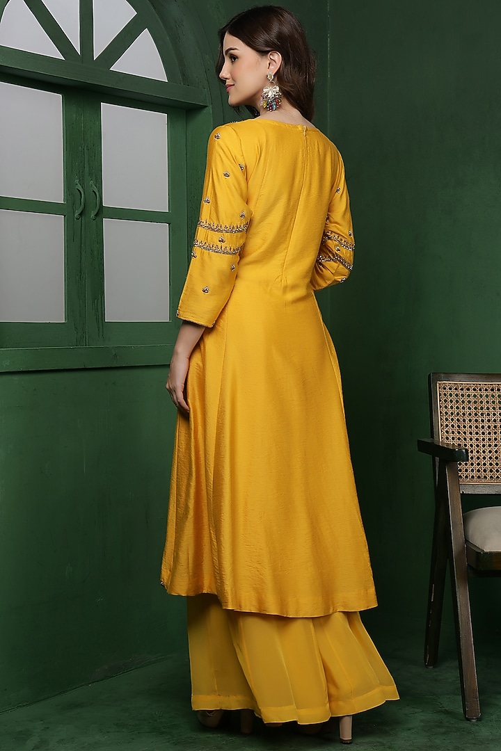 Mustard Katan Silk Hand Embroidered Kurta Set by Milu Madan at Pernia's Pop Up Shop