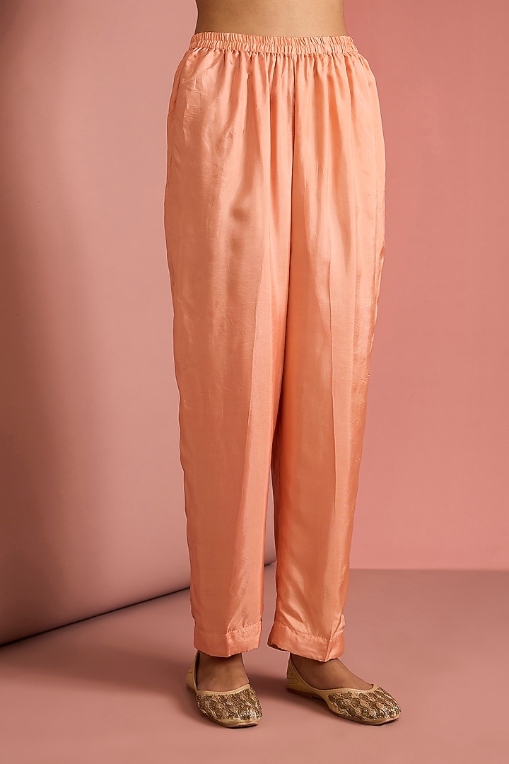 Peach Opara Silk Motifs Handwork Kurta Set by Milu Madan at Pernia's Pop Up Shop