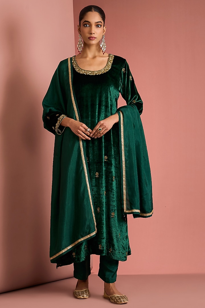 Dark Green Viscose Velvet Hand Embroidered Kurta set by Milu Madan at Pernia's Pop Up Shop